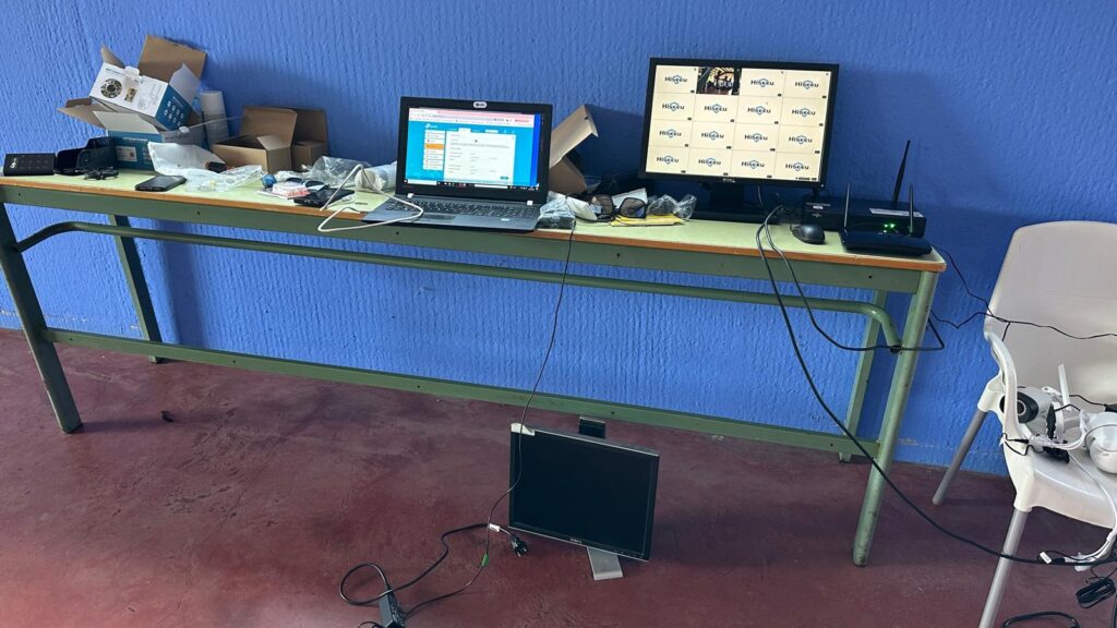 Mesa de trabajo durante la configuración